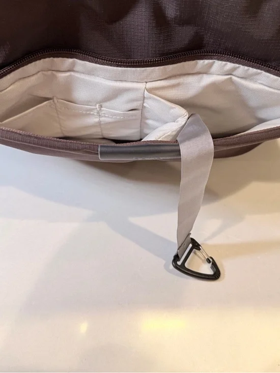 EUC Bellroy Tokyo Wonder Tote 12L - Picture 8 of 11